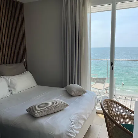 Les Sables Blancs Hotel 4*